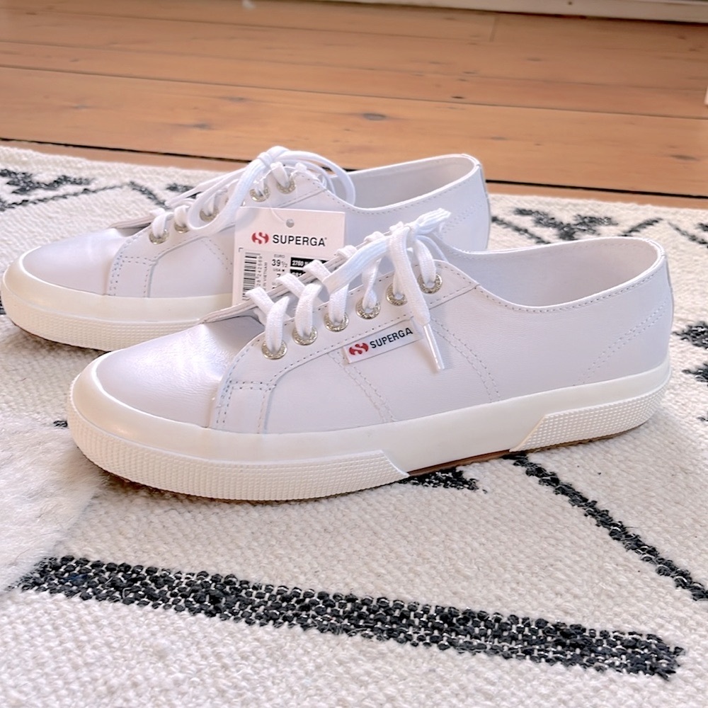 Superga Women’s 2750 Nappa Leather Classic Optical White-Favorio—9 1/2 - Picture 2 of 8